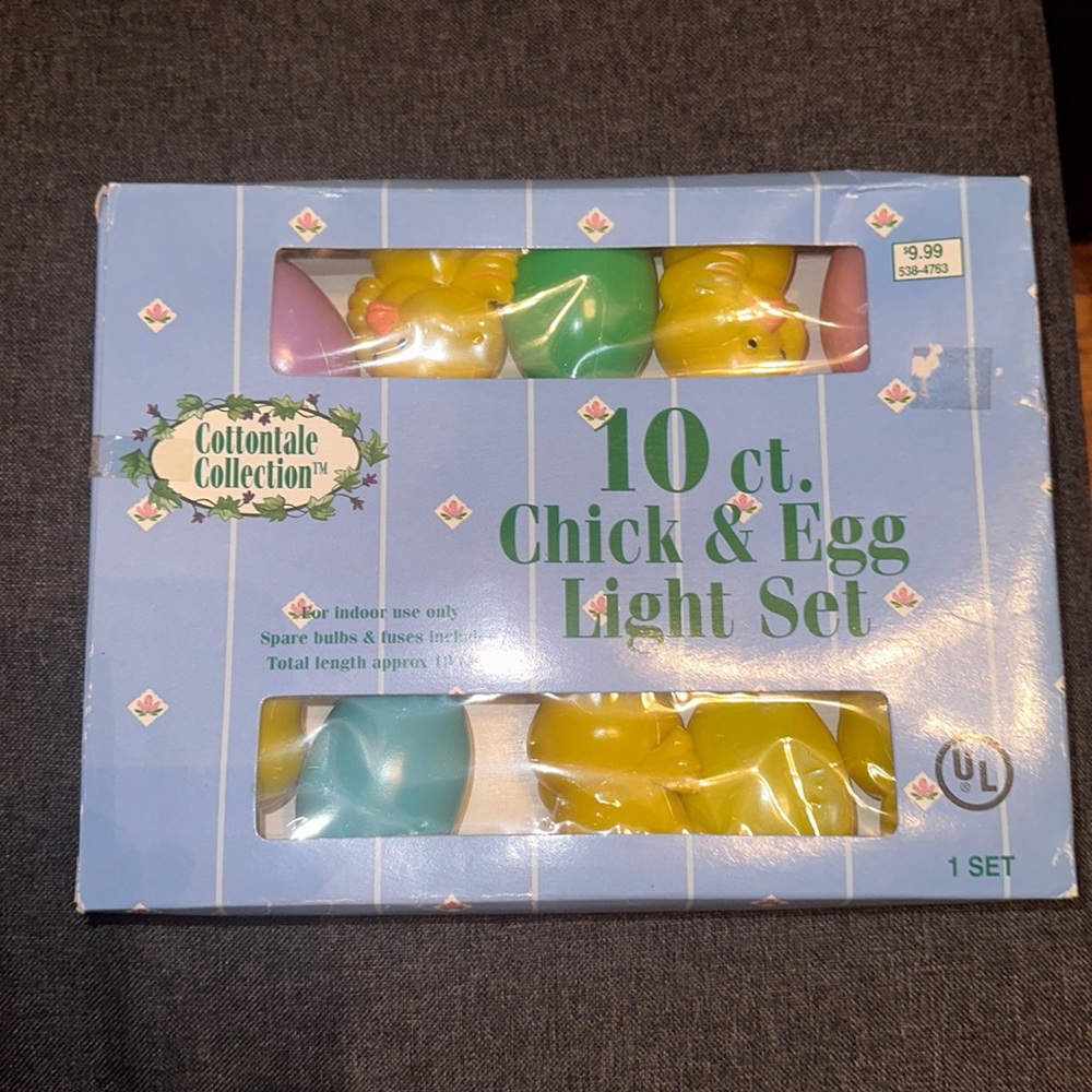 Vintage chick & egg light set New in box